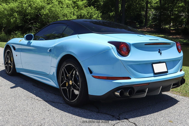 Used 2015 Ferrari California T RWD image 20