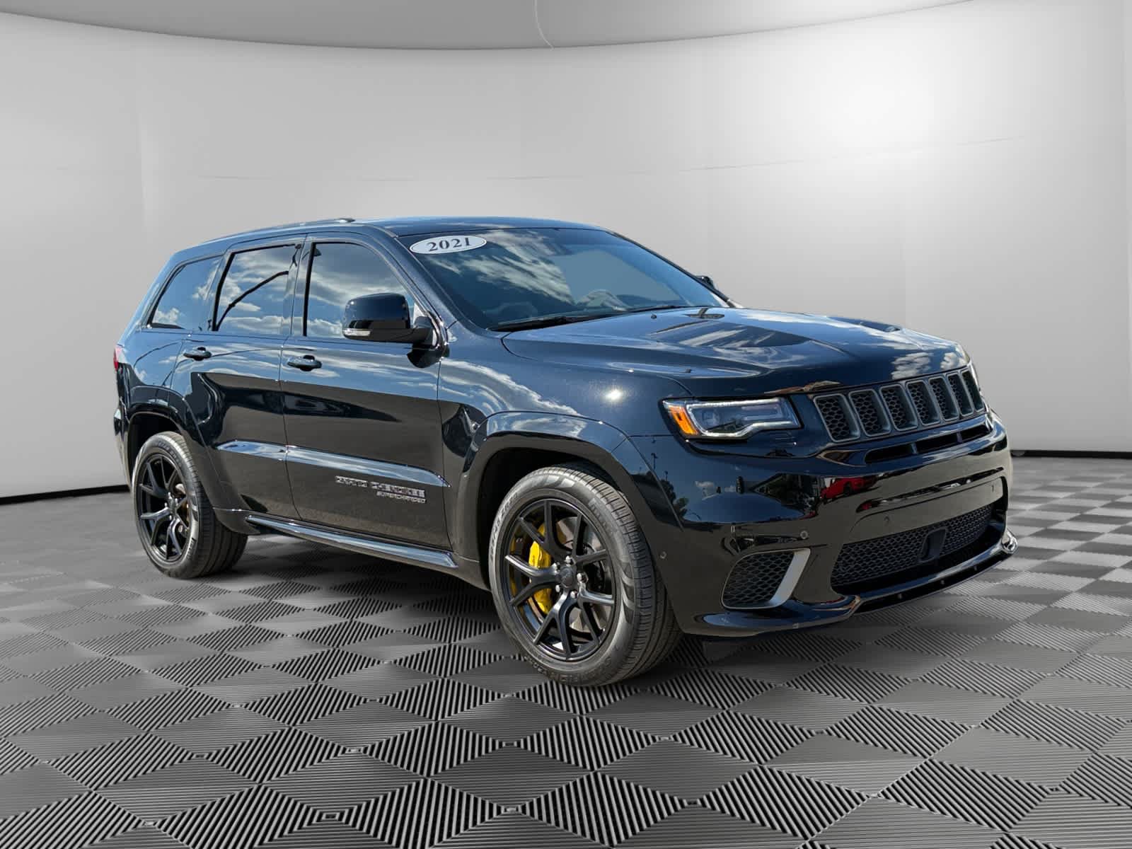 Used 2021 Jeep Grand Cherokee Trackhawk AWD/4WD image 7