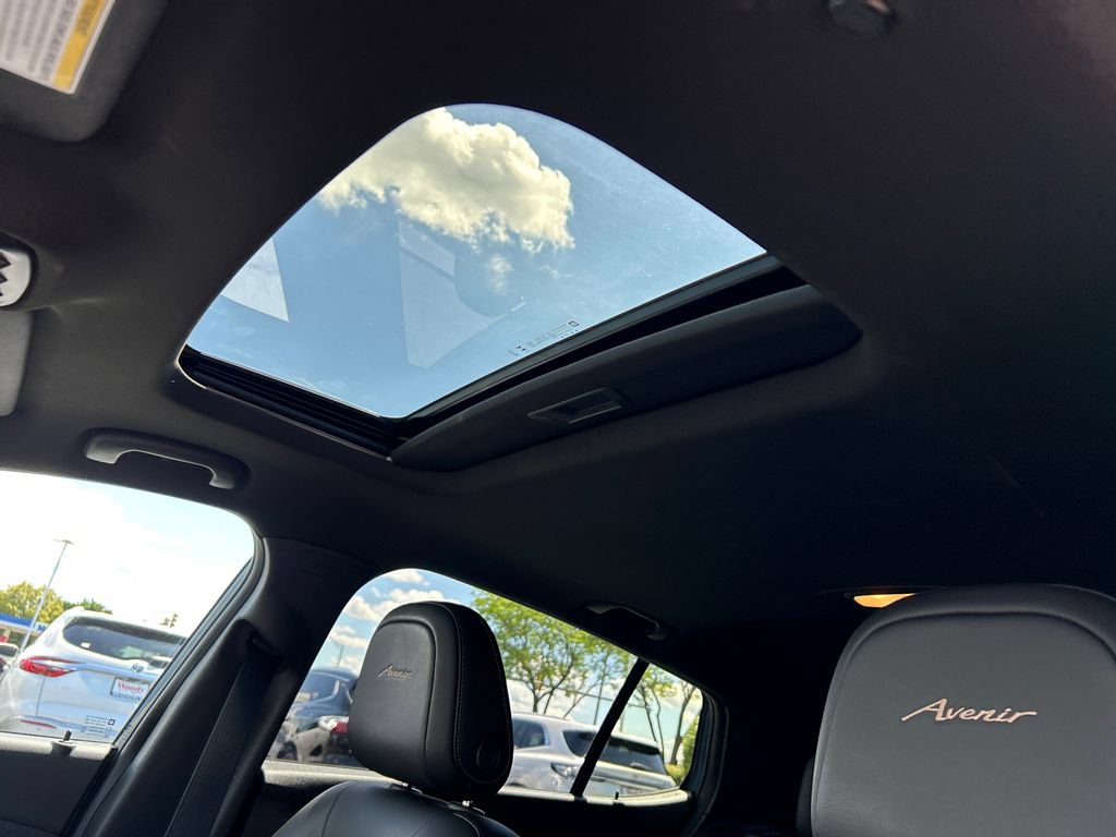 Certified 2025 Buick Envista Avenir FWD image 30