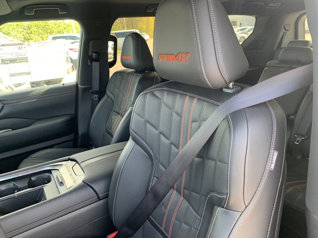 New 2025 Nissan Armada PRO-4X w/ Pro-4X Premium Package image 32