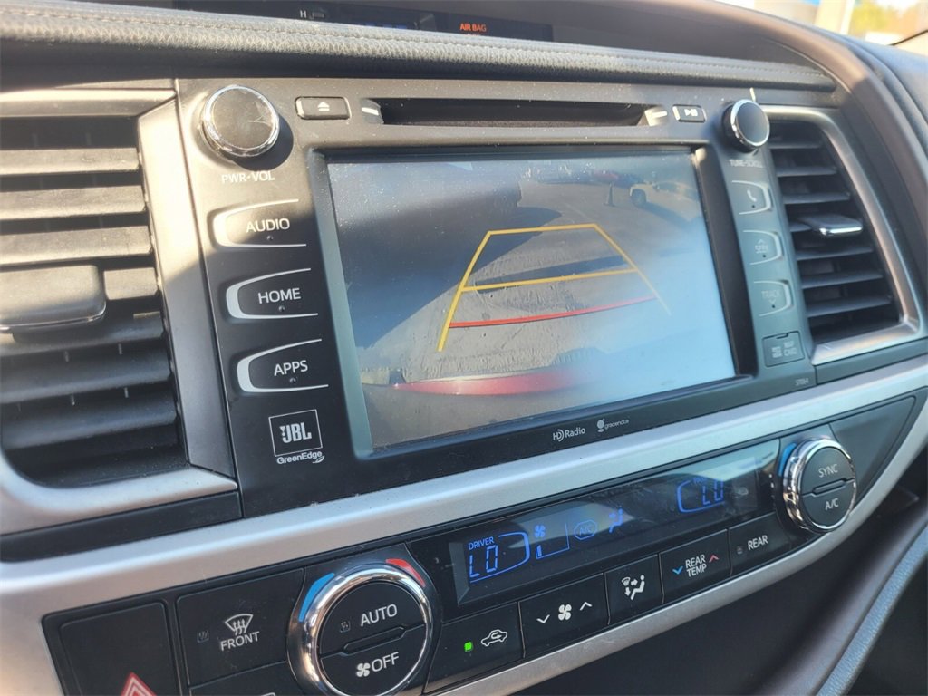 Used 2015 Toyota Highlander Limited image 34