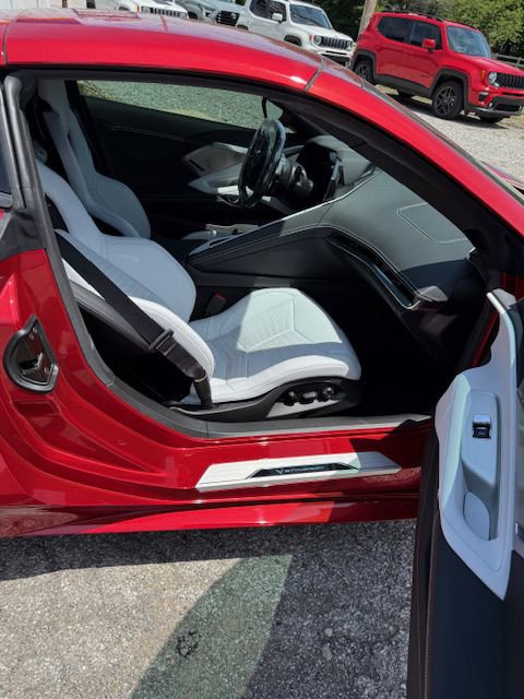 Used 2024 Chevrolet Corvette Stingray Preferred Cpe w/ Battery Protection Package image 8