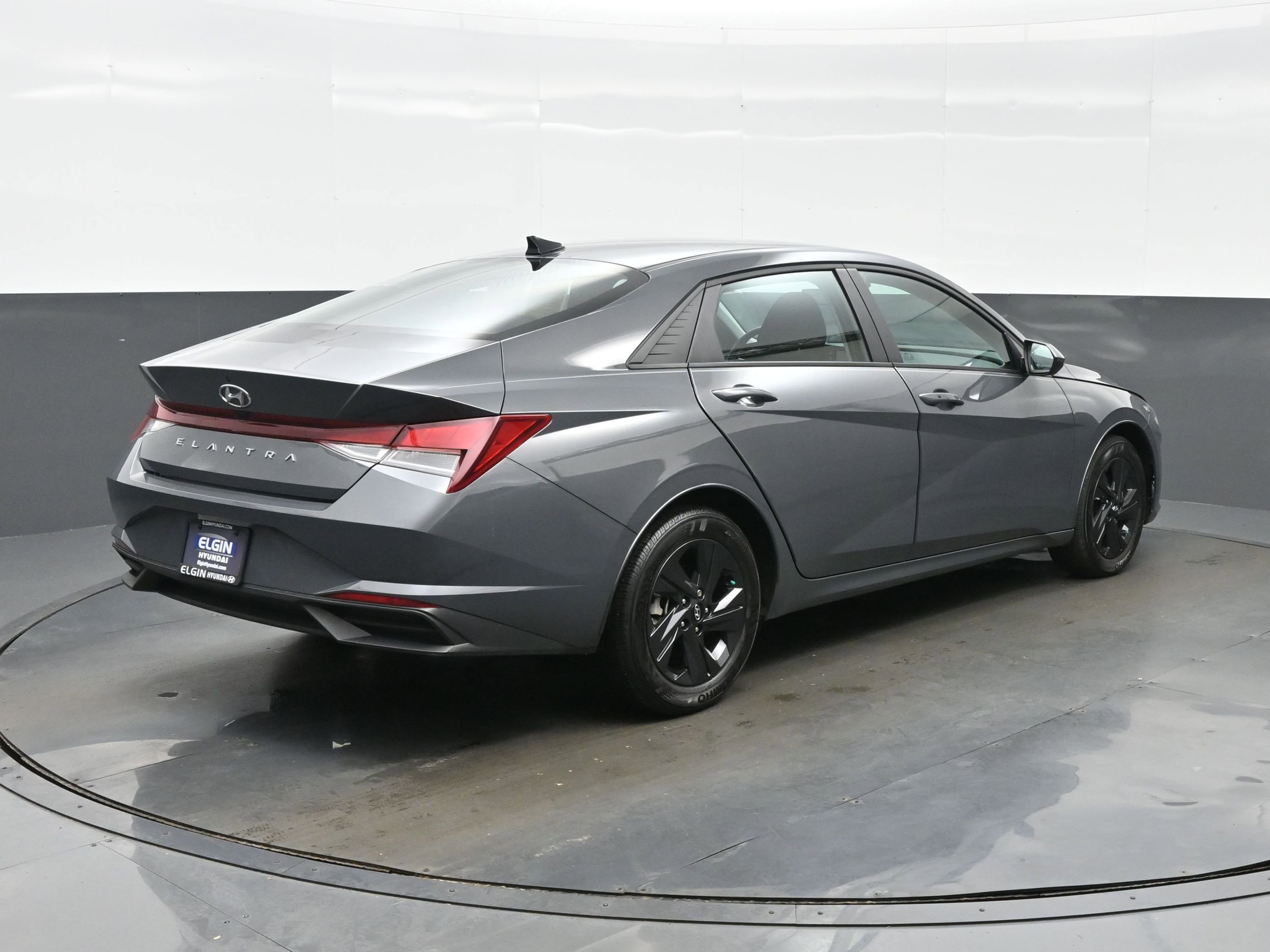 Used 2023 Hyundai Elantra SEL image 6