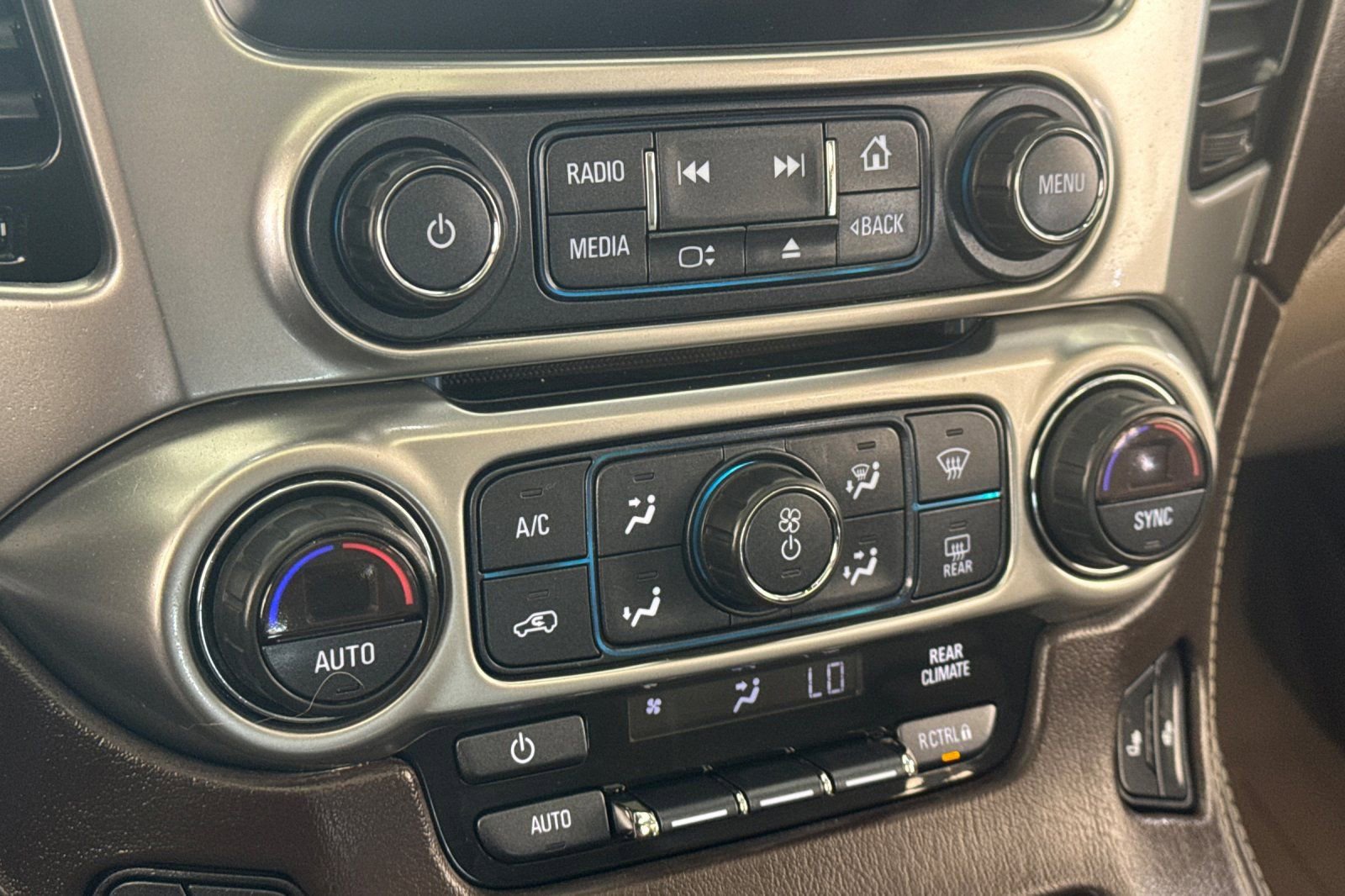 Used 2017 Chevrolet Tahoe LT image 21