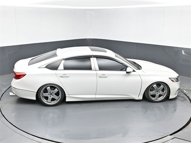 Used 2020 Honda Accord Touring image 39