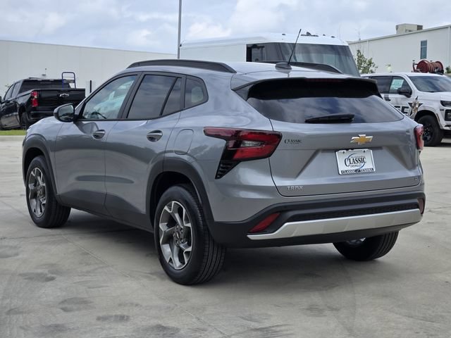 New 2026 Chevrolet Trax LT w/ Driver Confidence Package FWD image 4