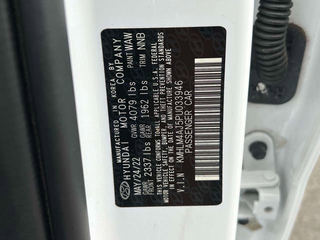 Used 2023 Hyundai Elantra Blue image 18