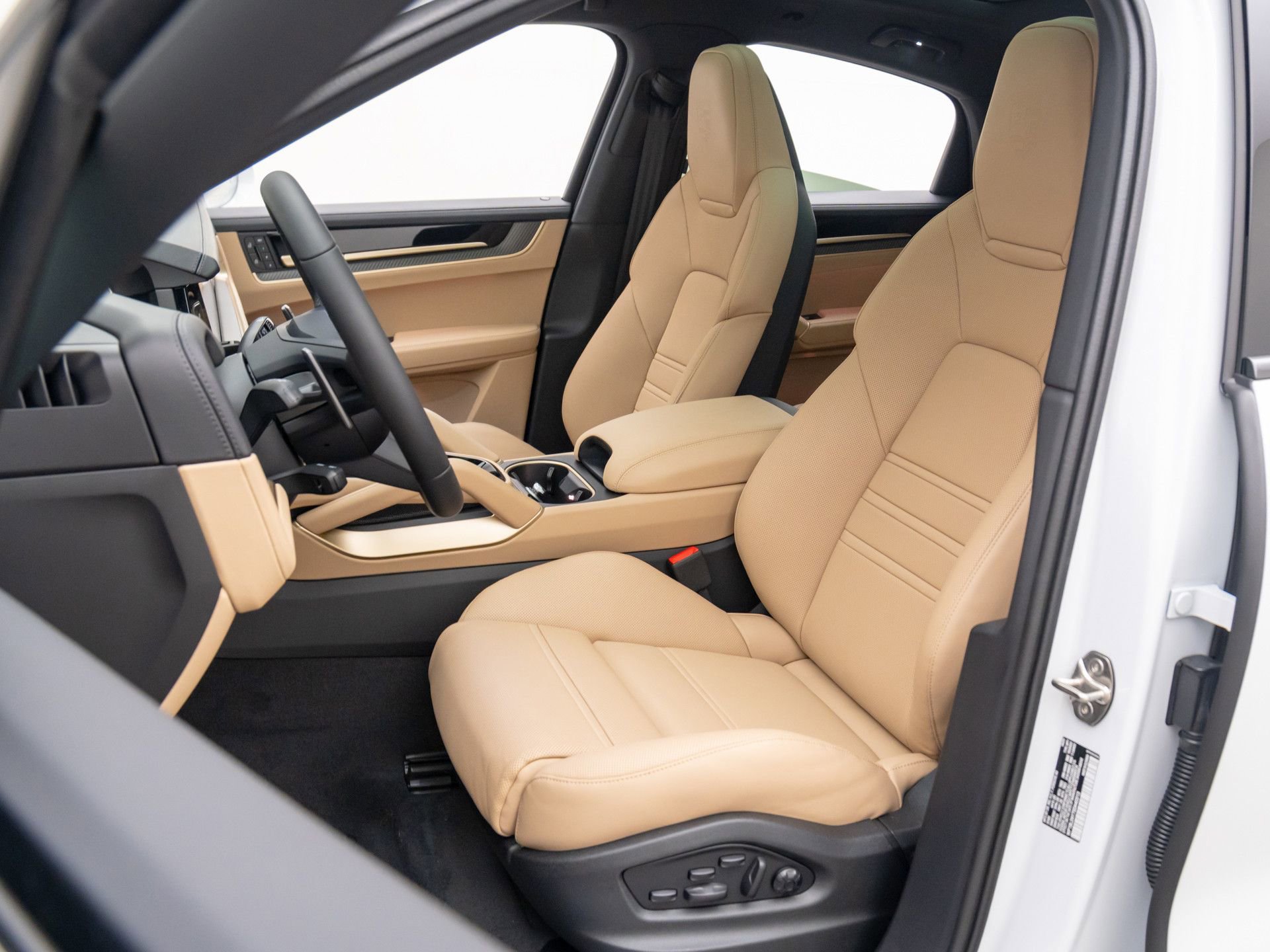 New 2025 Porsche Cayenne S image 5