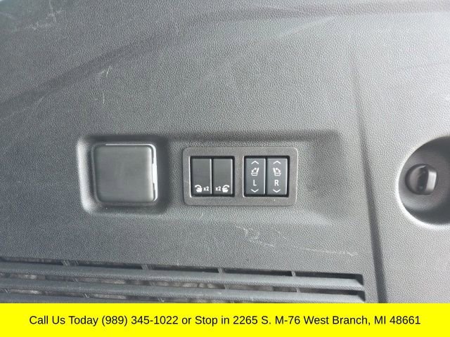 Used 2024 GMC Yukon XL Denali Ultimate w/ LPO, Floor Liner Package image 22