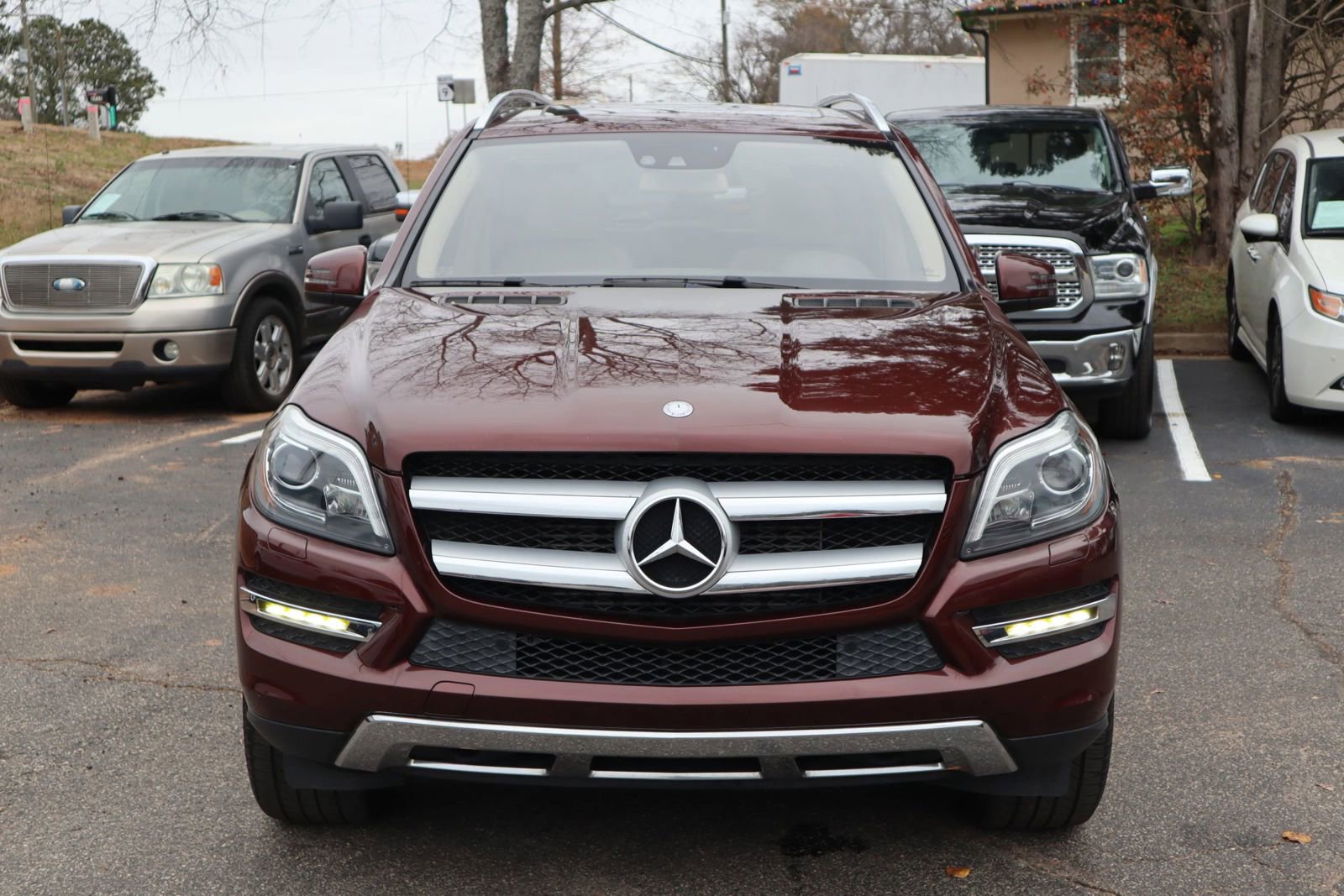 Used 2015 Mercedes-Benz GL 320 BlueTEC 4MATIC w/ Premium I Package image 2