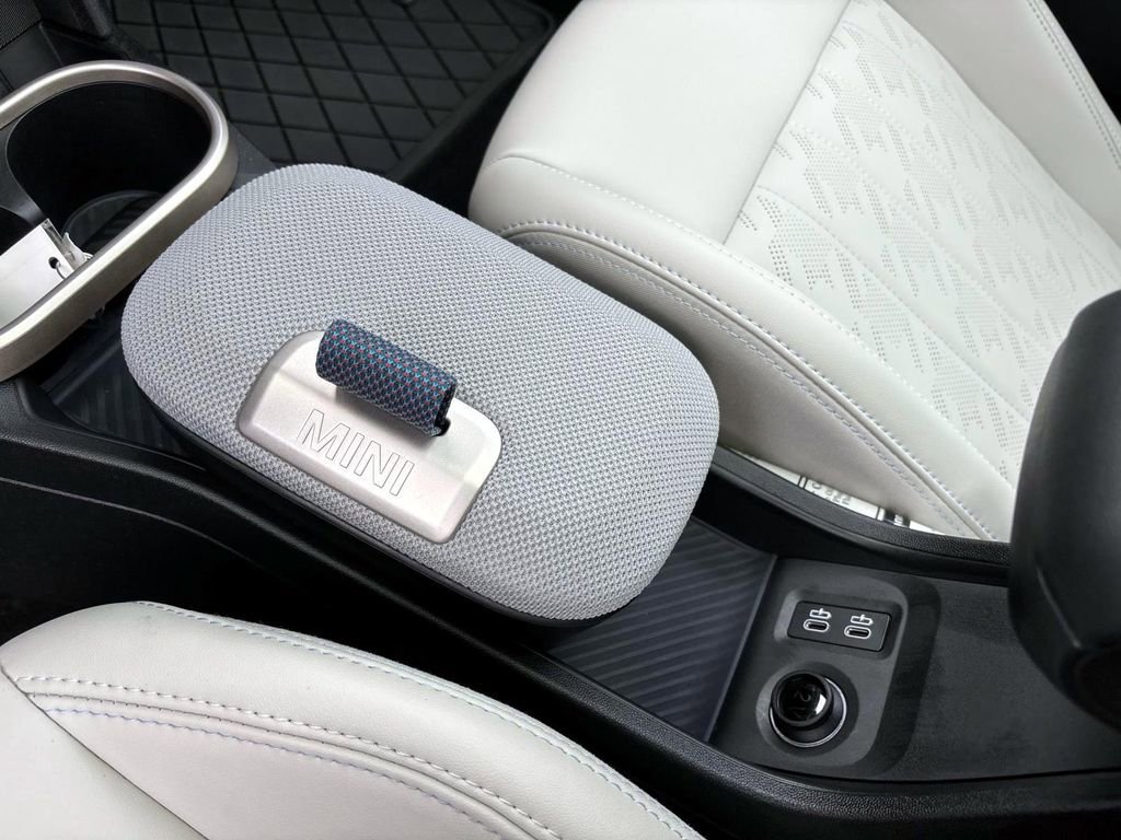 Certified 2025 MINI Cooper S image 24