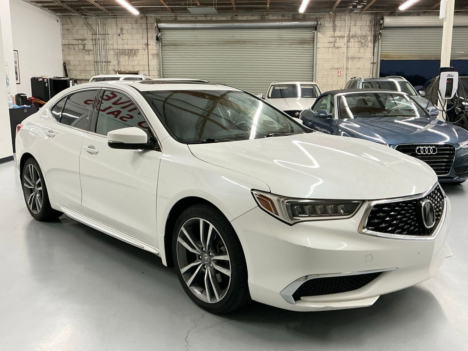 Used 2020 Acura TLX V6 w/ Technology Package image 3