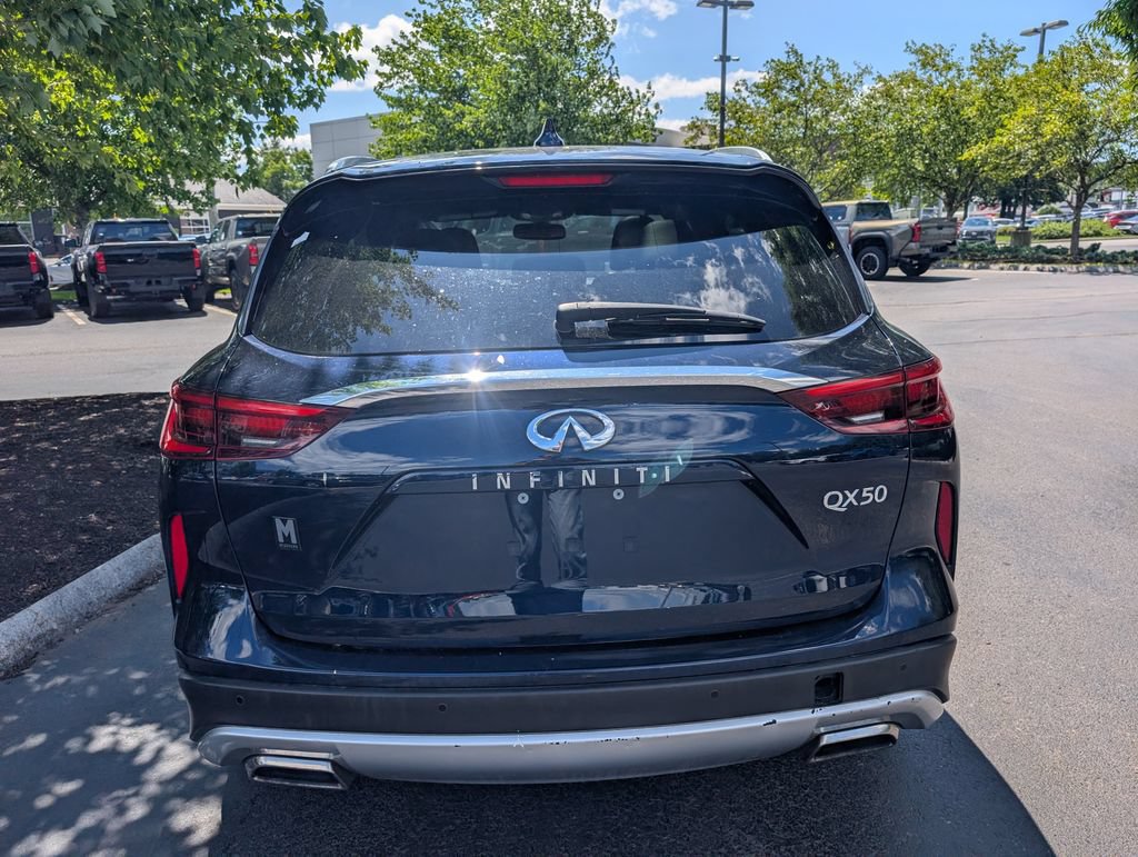 Used 2019 INFINITI QX50 Essential w/ Sensory Package AWD/4WD image 6