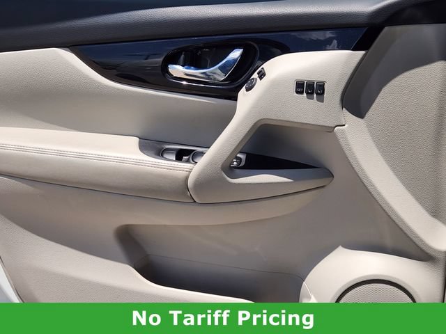 Used 2021 Nissan Rogue Sport SV w/ Technology Package FWD image 22