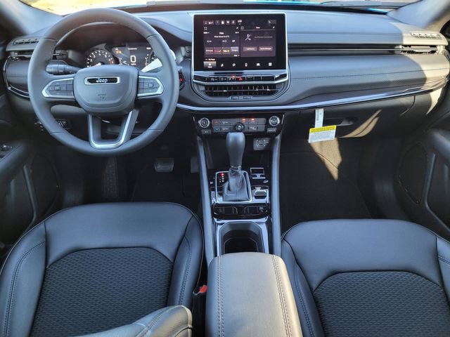 New 2026 Jeep Compass Latitude image 11