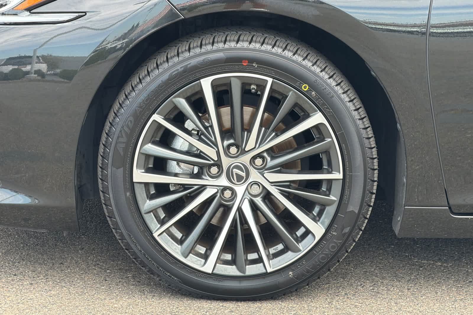 Certified 2025 Lexus ES 300h w/ Premium Package FWD image 31
