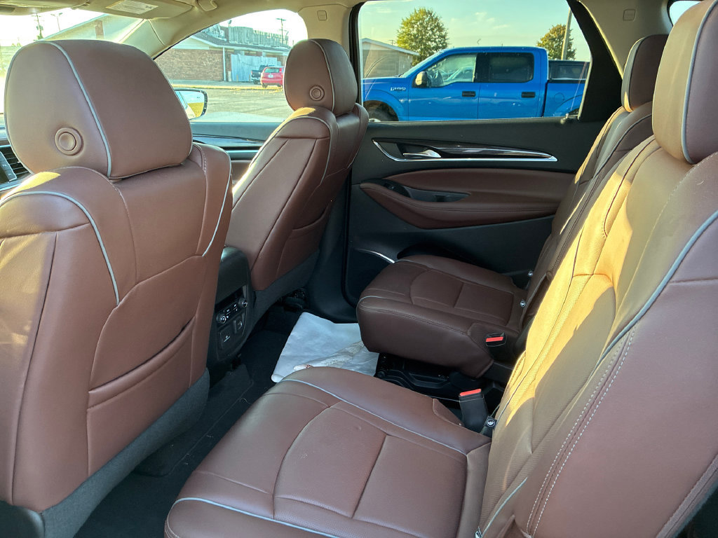 Used 2021 Buick Enclave Avenir w/ Avenir Technology Package FWD image 13