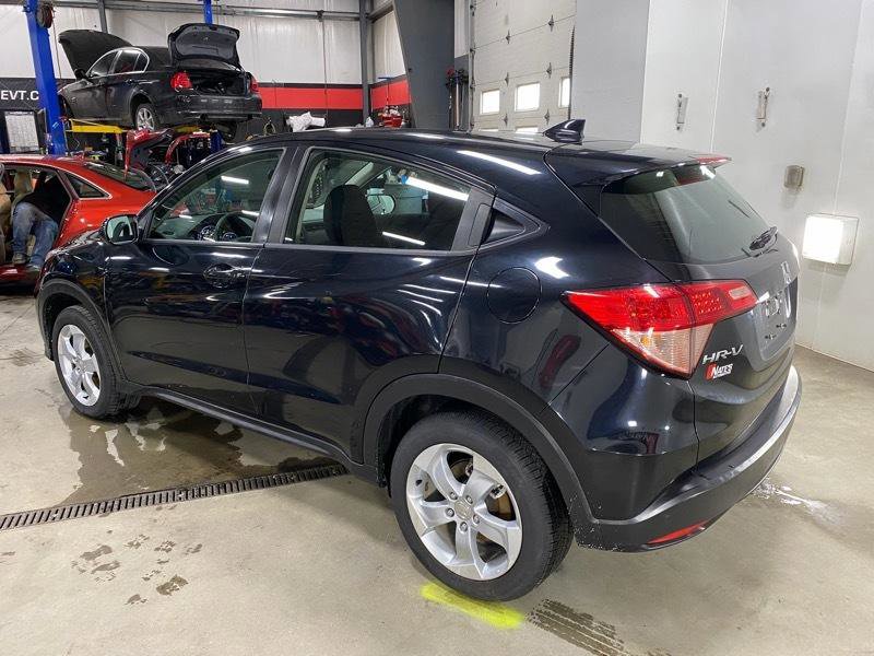 Used 2016 Honda HR-V LX image 3