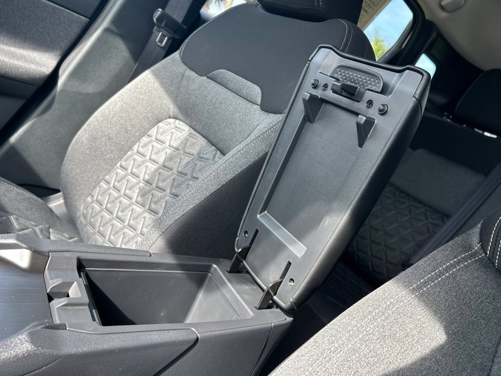 Certified 2025 Nissan Kicks SV FWD image 37