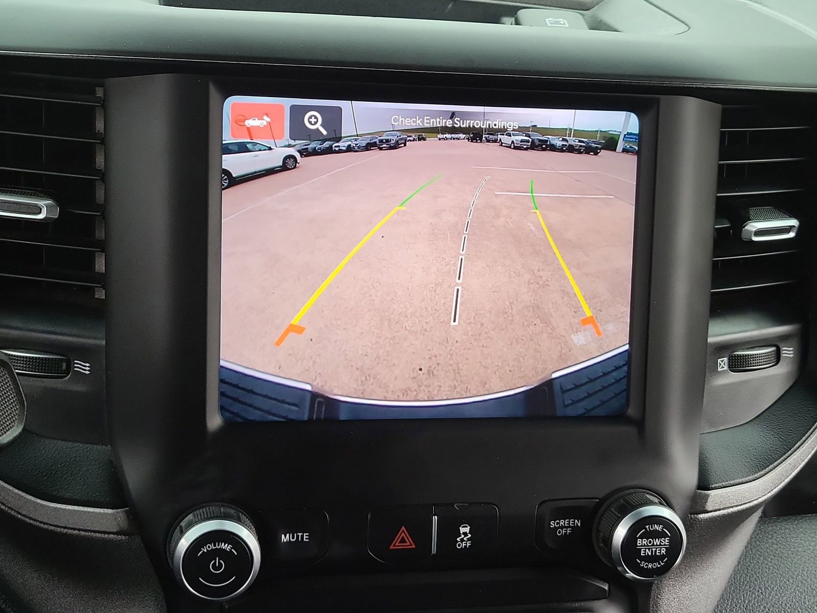 Used 2024 RAM 2500 Tradesman w/ Chrome Appearance Group image 14