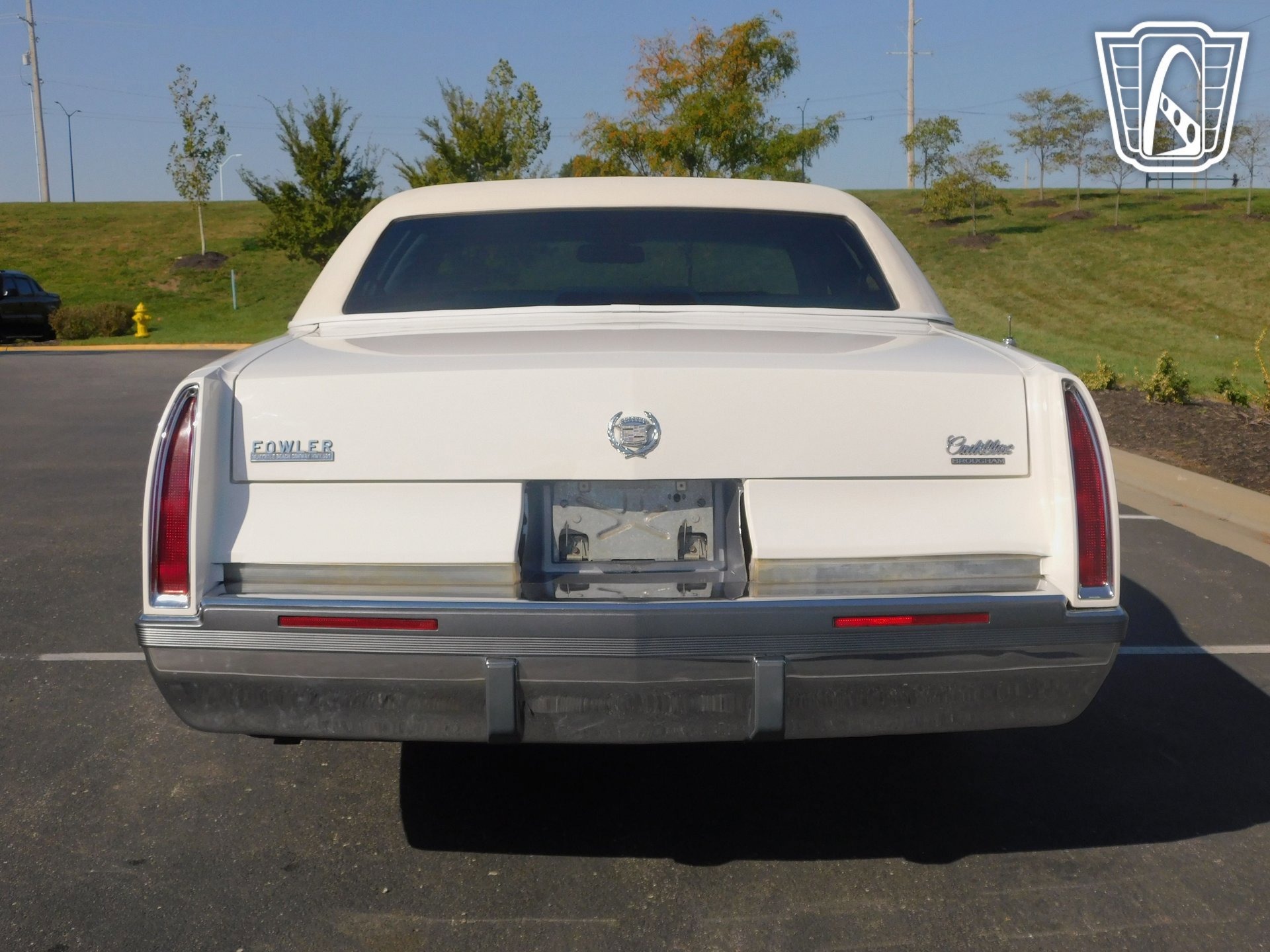 Used 1995 Cadillac Fleetwood Brougham image 4