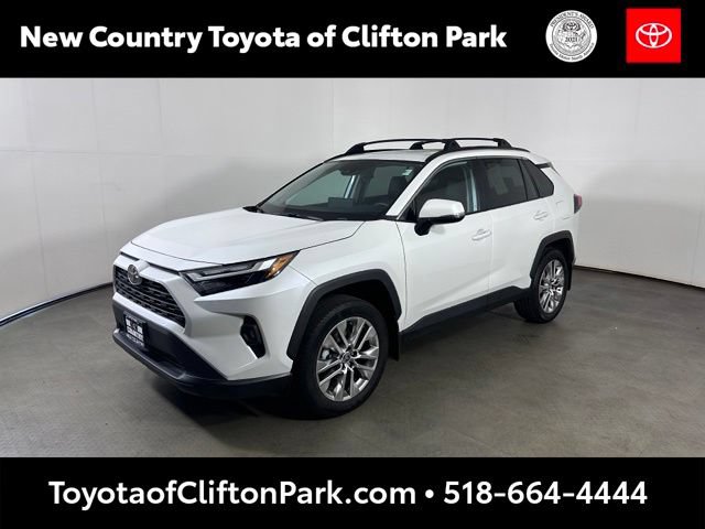 Used 2023 Toyota RAV4 XLE Premium AWD/4WD image 7