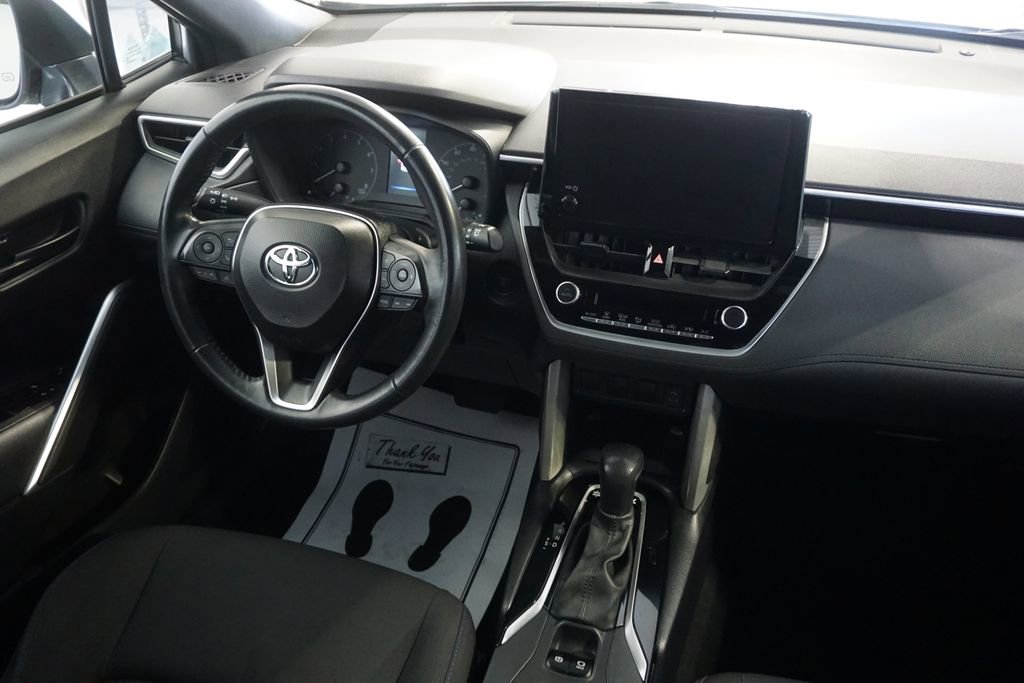 Used 2024 Toyota Corolla Cross SE image 27