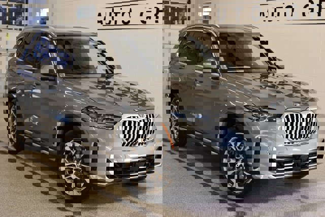 New 2026 BMW X5 xDrive40i w/ Premium Package