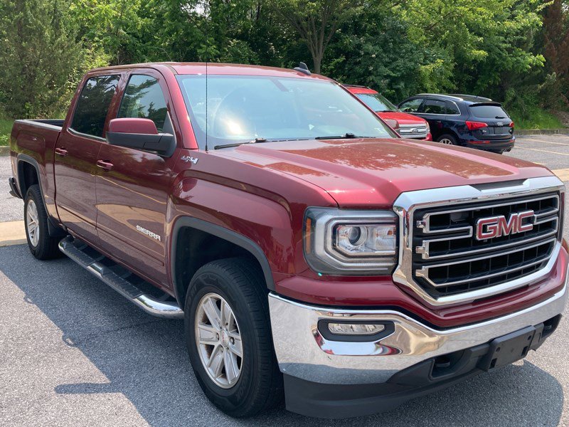 Used 2017 GMC Sierra 1500 SLE w/ SLE Value Package AWD/4WD image 3