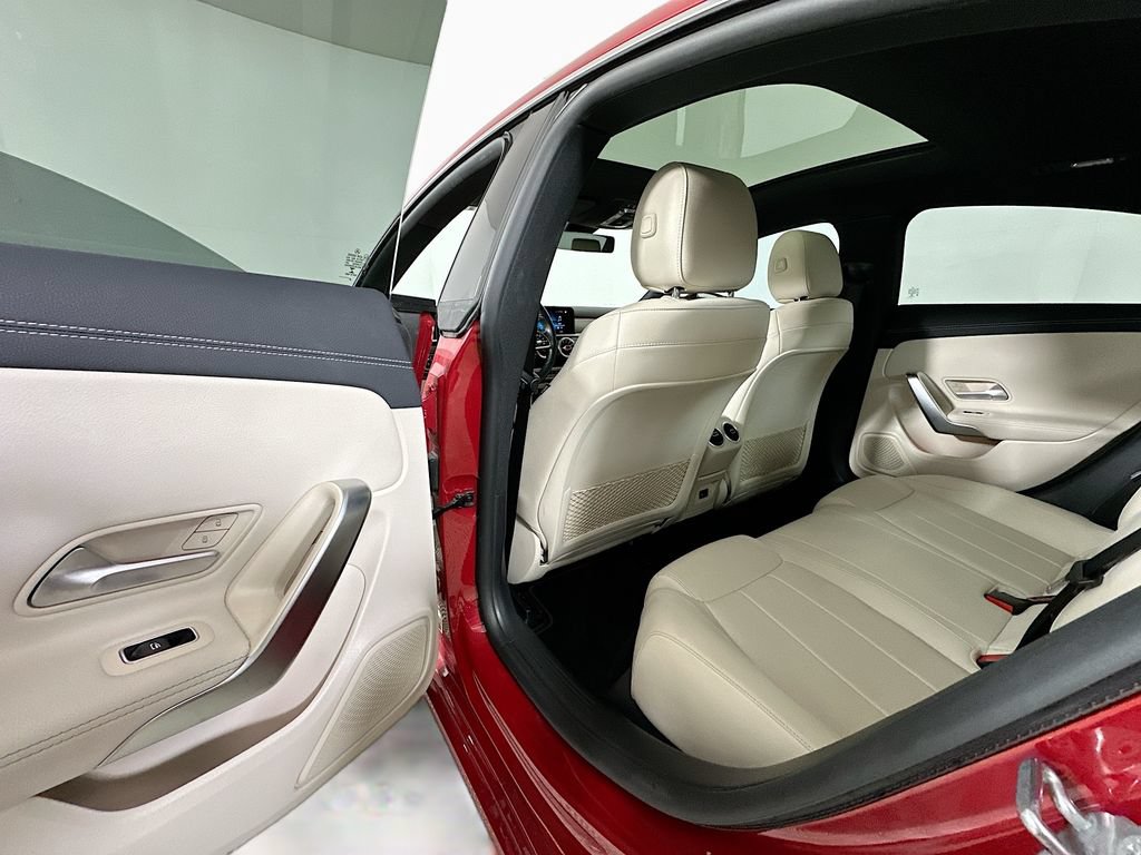 Used 2021 Mercedes-Benz CLA 250 image 17
