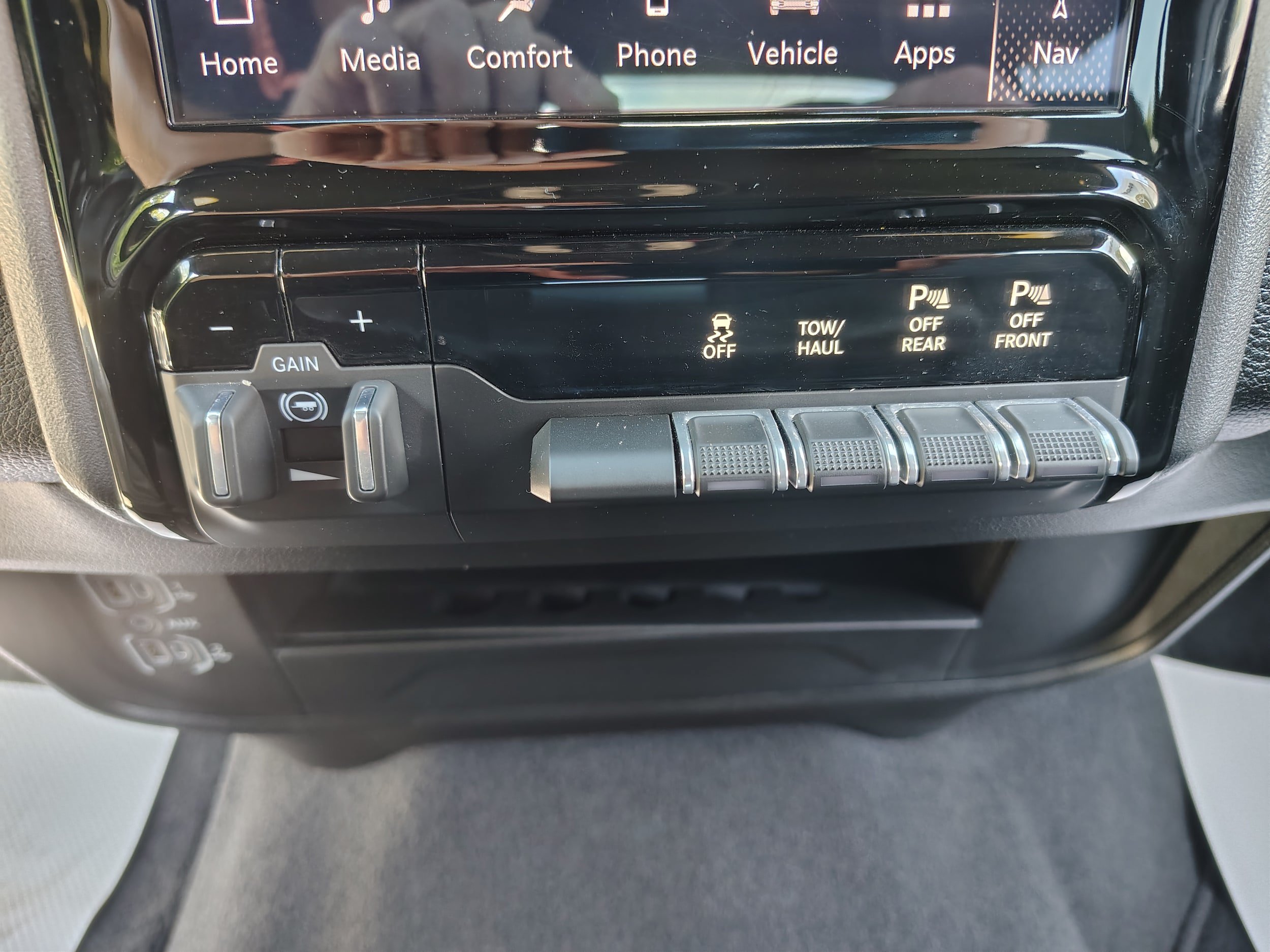 Certified 2025 RAM 2500 Big Horn AWD/4WD image 36