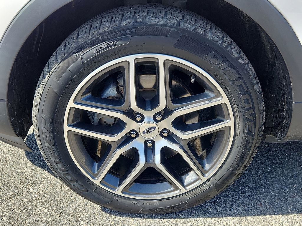 Used 2018 Ford Explorer Sport w/ Equipment Group 401A image 8