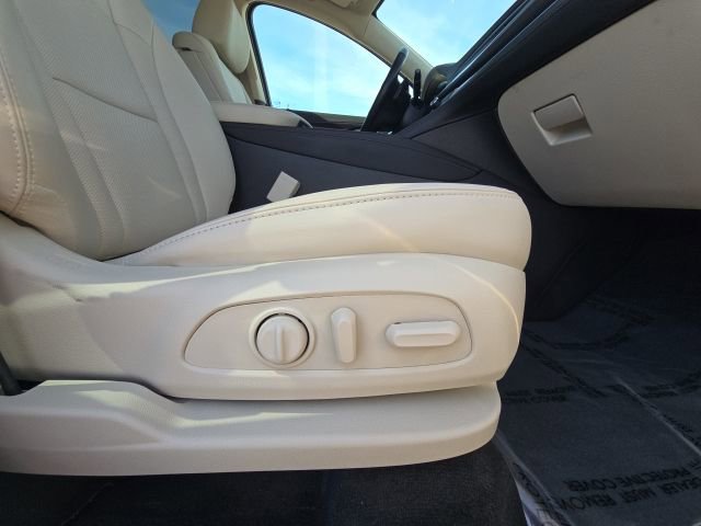 Used 2023 Buick Enclave Essence w/ Trailering Package, 5000 lbs. AWD/4WD image 21