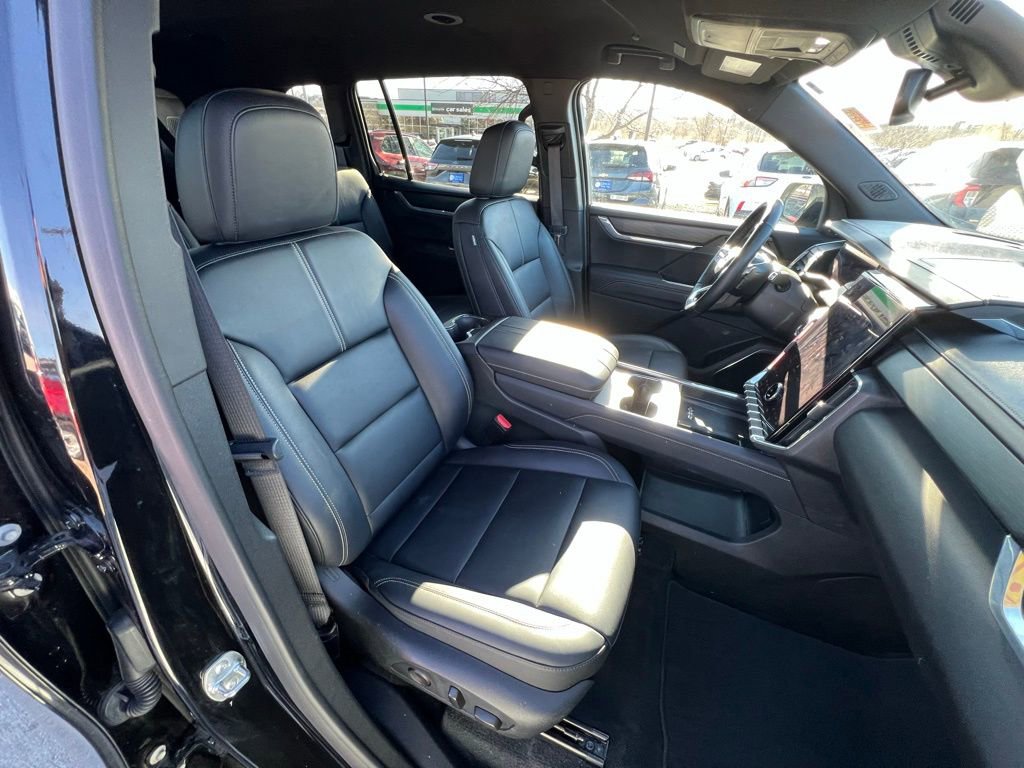 Used 2024 GMC Acadia Elevation image 30