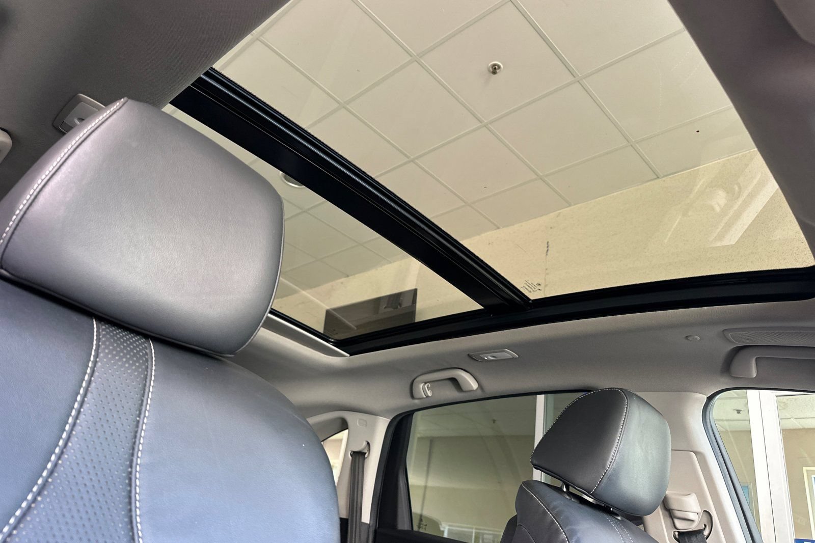 Used 2020 Acura RDX w/ Technology Package FWD image 17