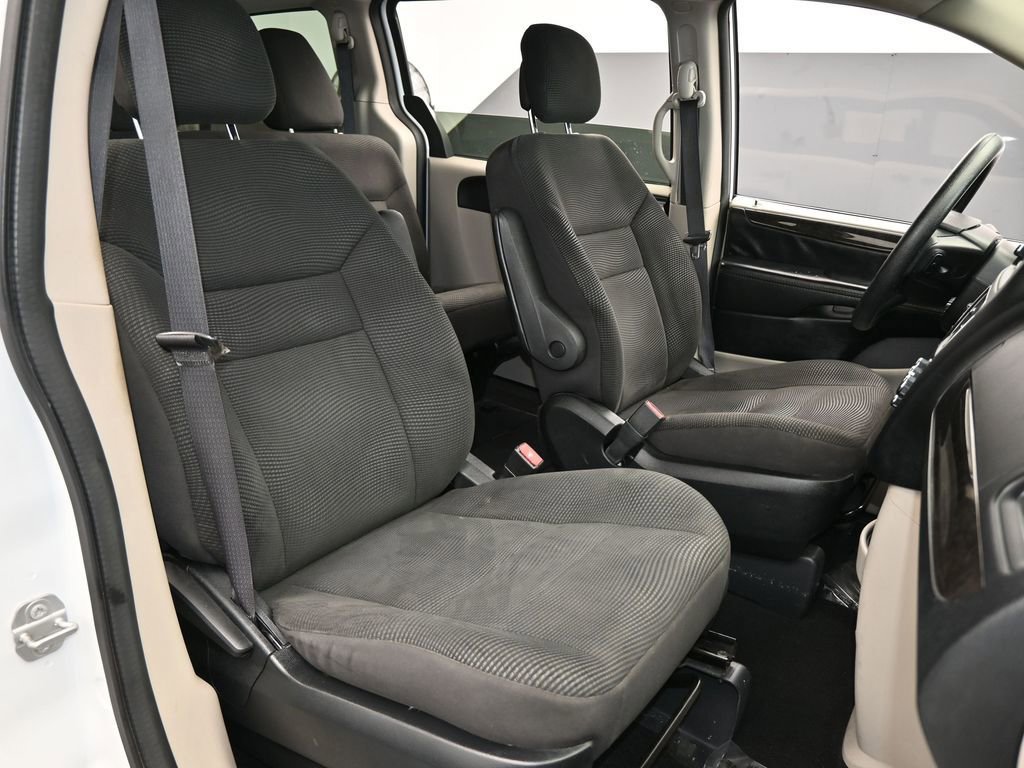Used 2020 Dodge Grand Caravan SE image 33