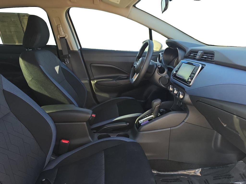 Used 2025 Nissan Versa SV w/ Trunk Package FWD image 17