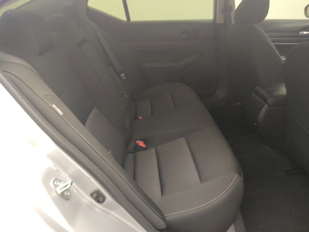 Used 2024 Nissan Altima 2.5 SV w/ SV Premium Package image 19