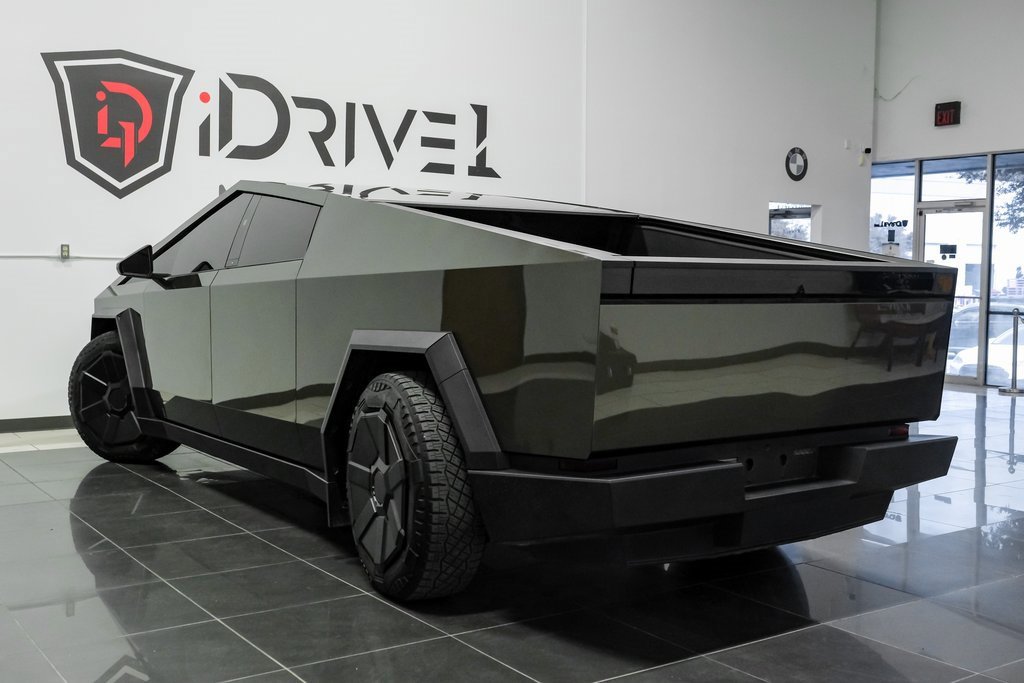 Used 2025 Tesla Cybertruck AWD Crew Cab image 14