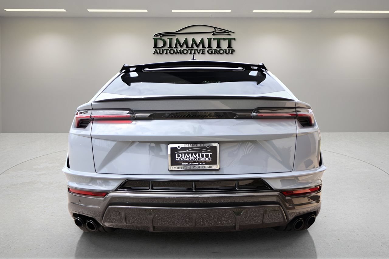 Used 2024 Lamborghini Urus Performante AWD/4WD image 4