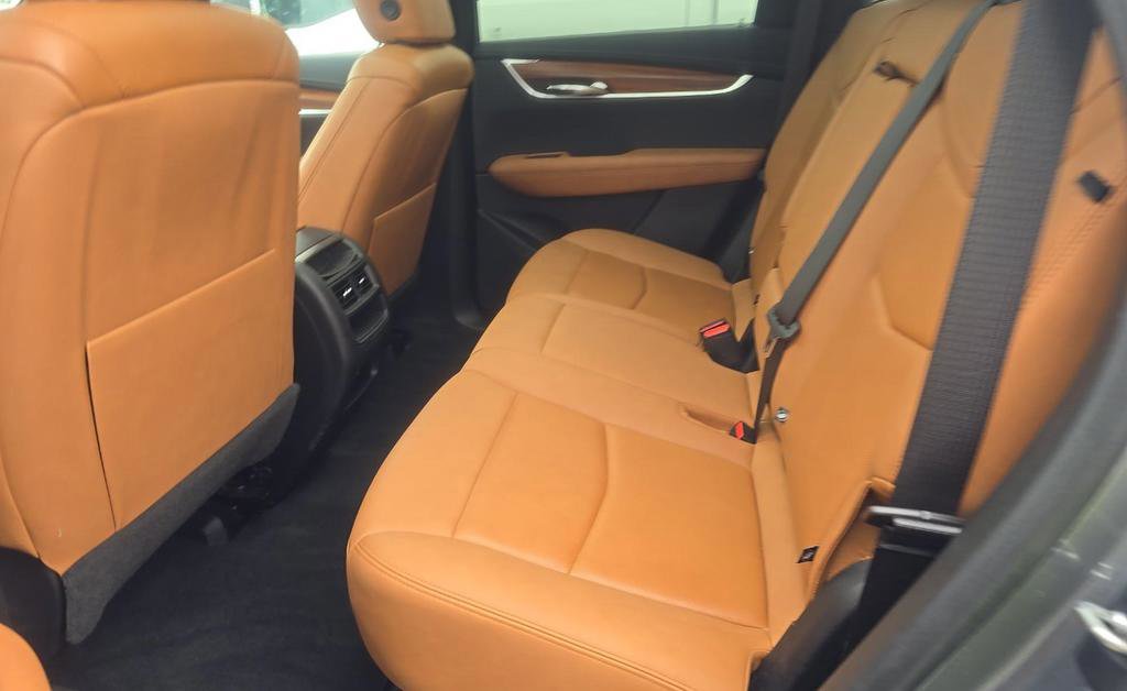 Used 2021 Cadillac XT5 Premium Luxury w/ LPO, Floor Liner Package AWD/4WD image 19