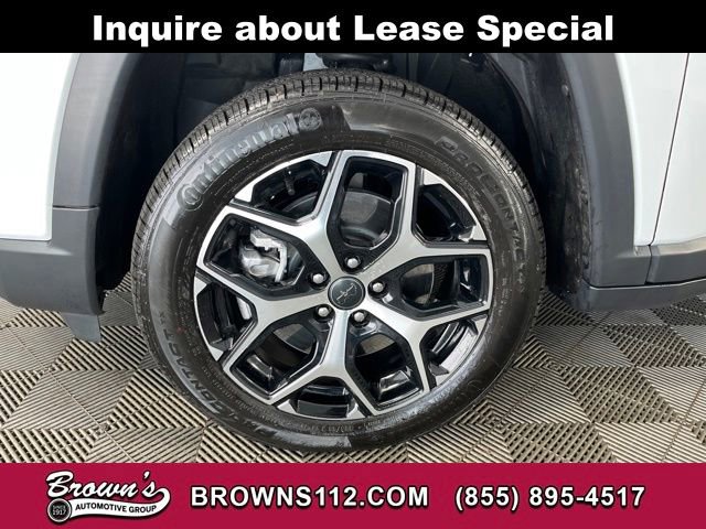 Used 2026 Jeep Compass Limited image 11