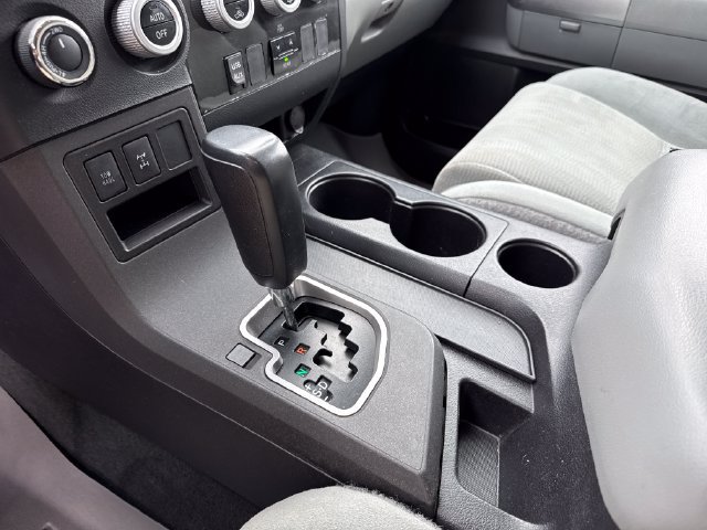 Used 2018 Toyota Sequoia SR5 w/ Carpet Mat Package AWD/4WD image 29