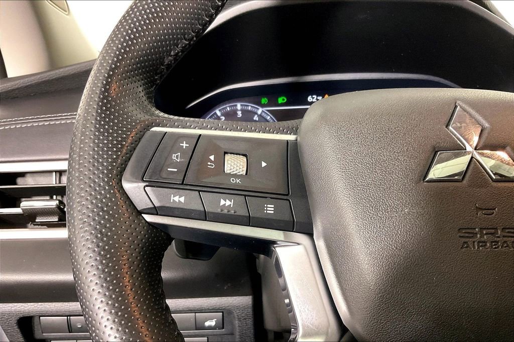 Used 2024 Mitsubishi Outlander SE FWD image 27