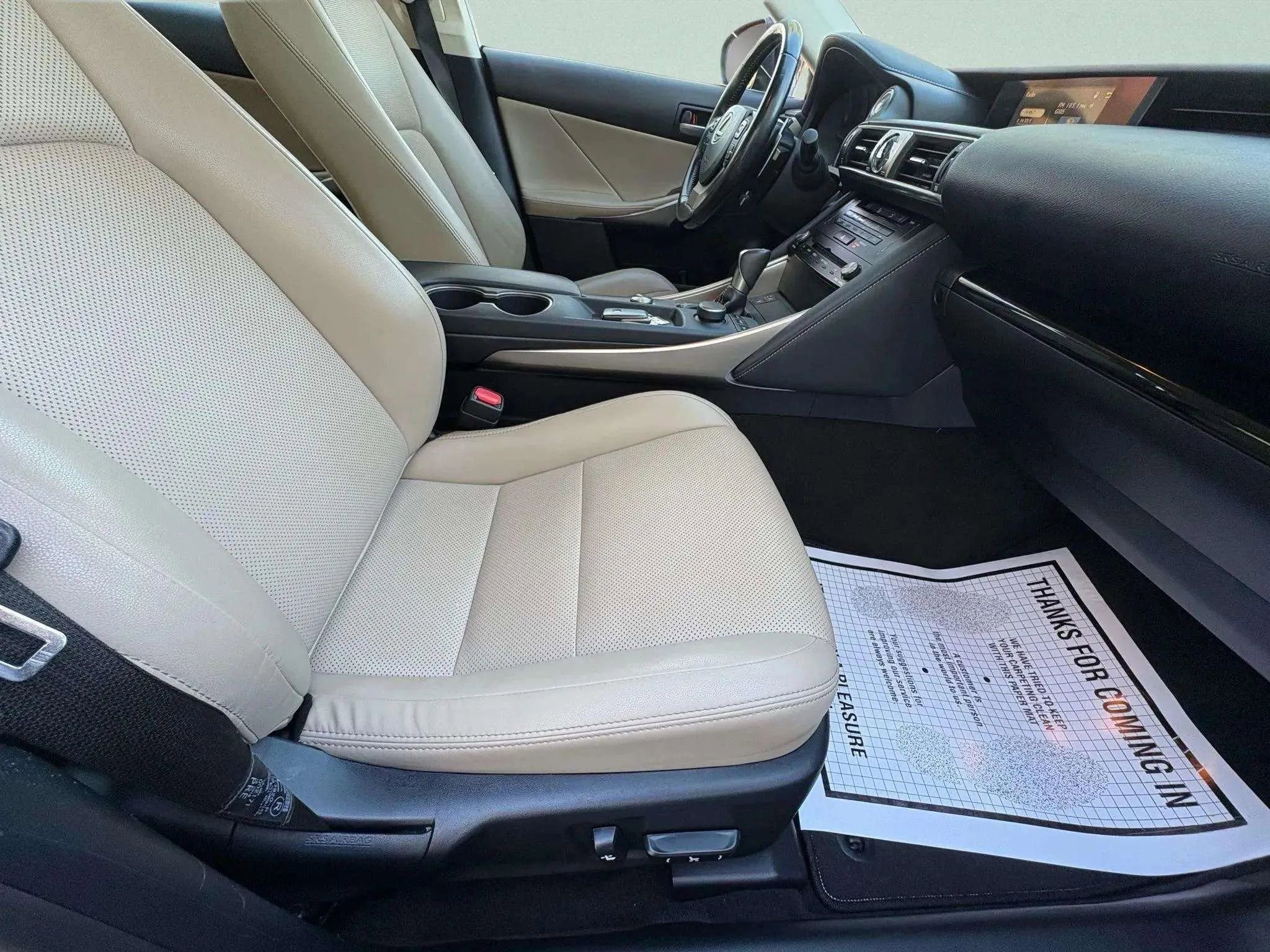 Used 2017 Lexus IS 300 AWD w/ Premium Package image 10