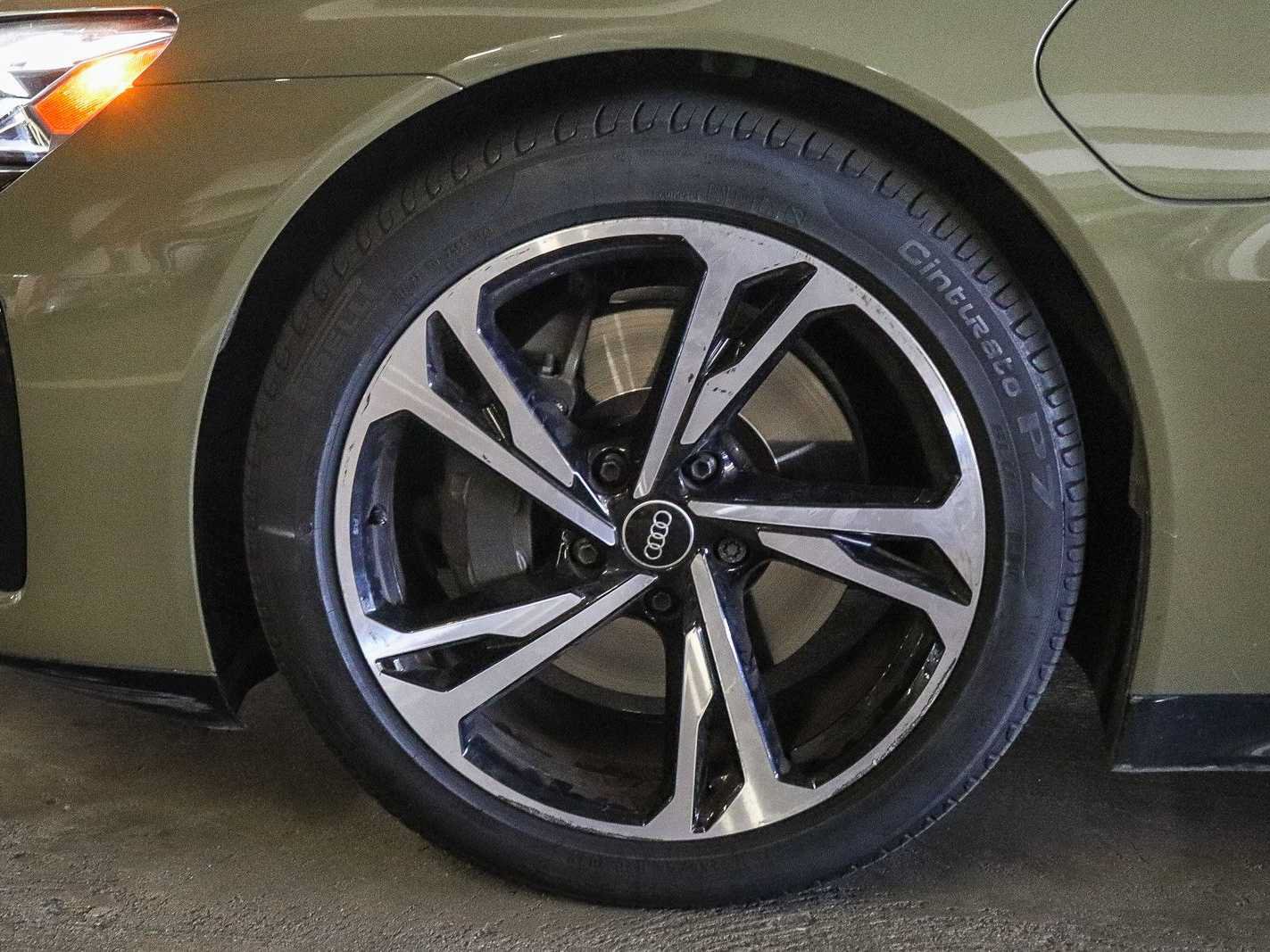 Used 2023 Audi e-tron GT Premium Plus w/ Performance Package AWD/4WD image 9