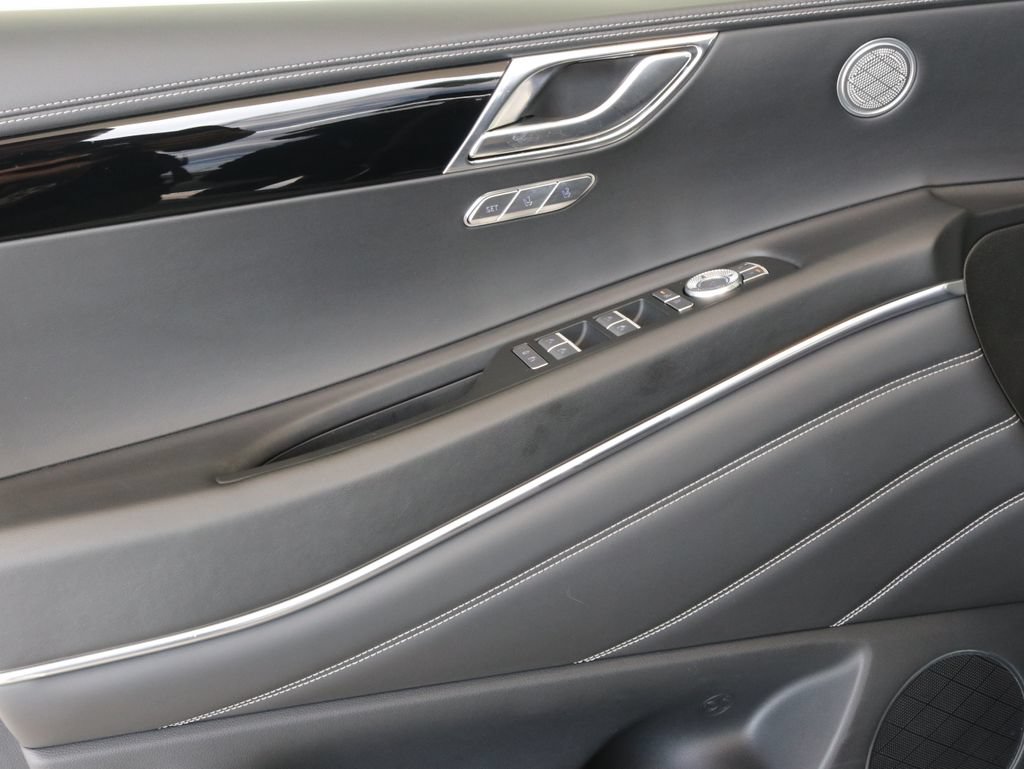 Used 2025 Genesis GV80 2.5T Standard AWD/4WD image 27