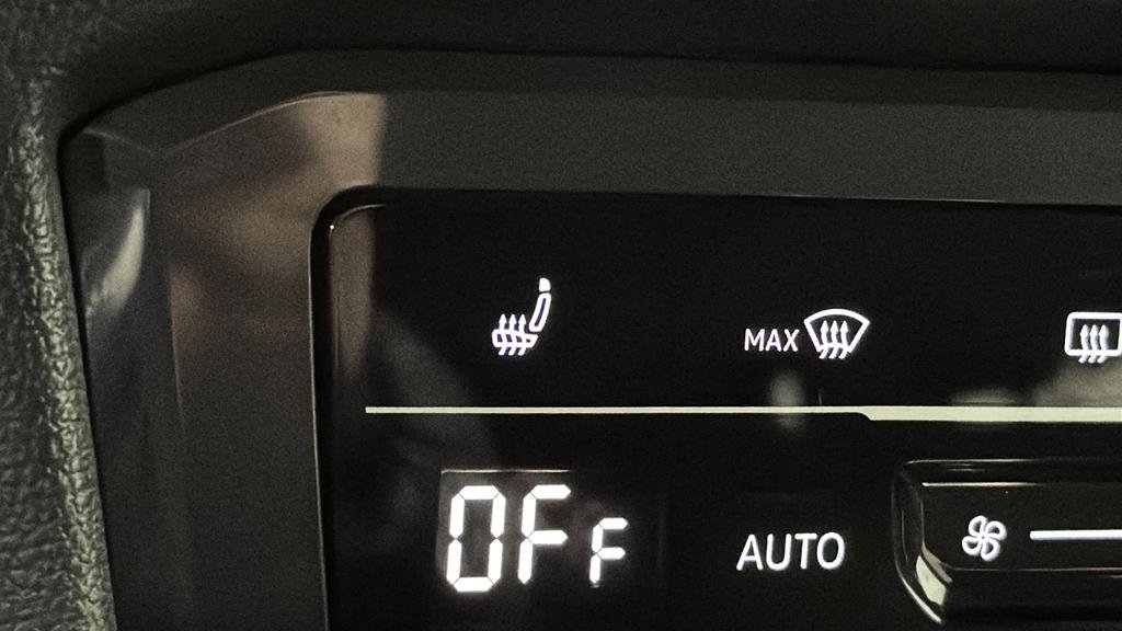 Used 2022 Volkswagen Tiguan SE R-Line image 37