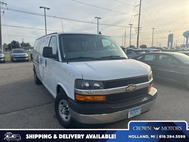 Used 2017 Chevrolet Express 3500 LT w/ LT Preferred Equipment Group