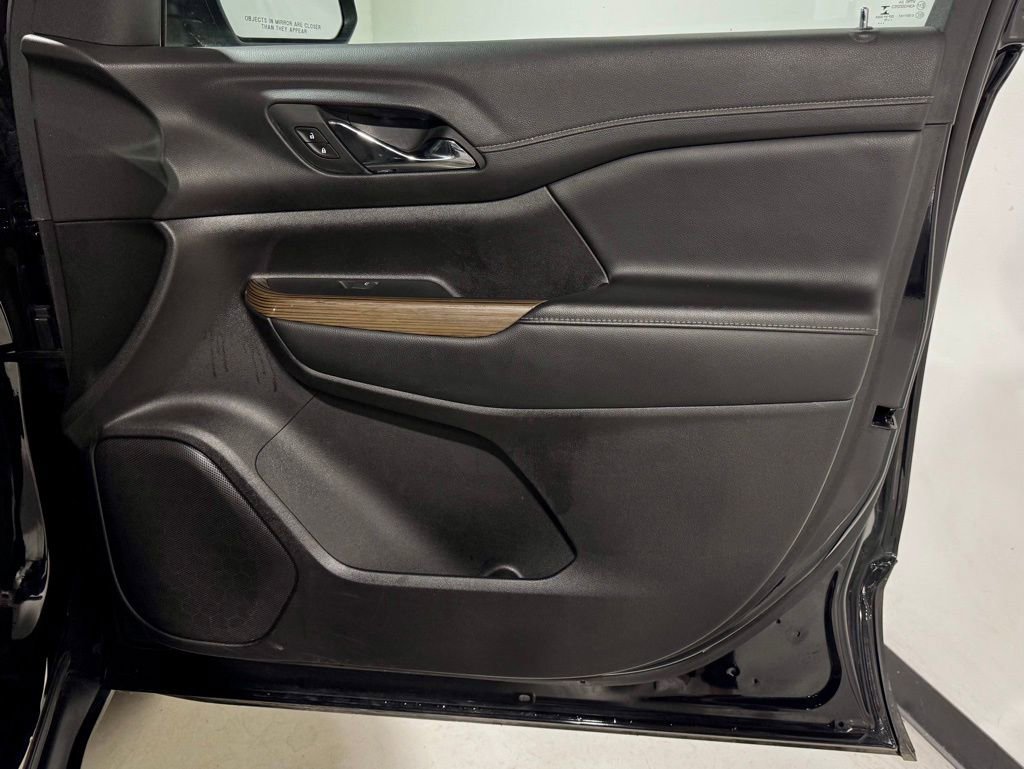 Used 2022 GMC Acadia SLE image 23